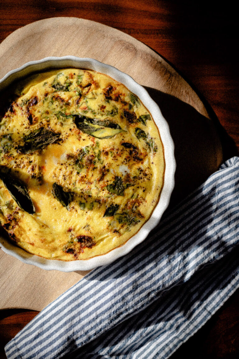 Crustless quiche with sage and basil herbs - naturally gluten free and healthy!