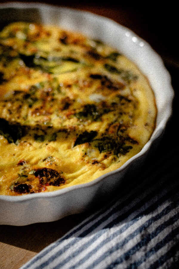 Crustless quiche with sage and basil herbs - naturally gluten free and healthy!
