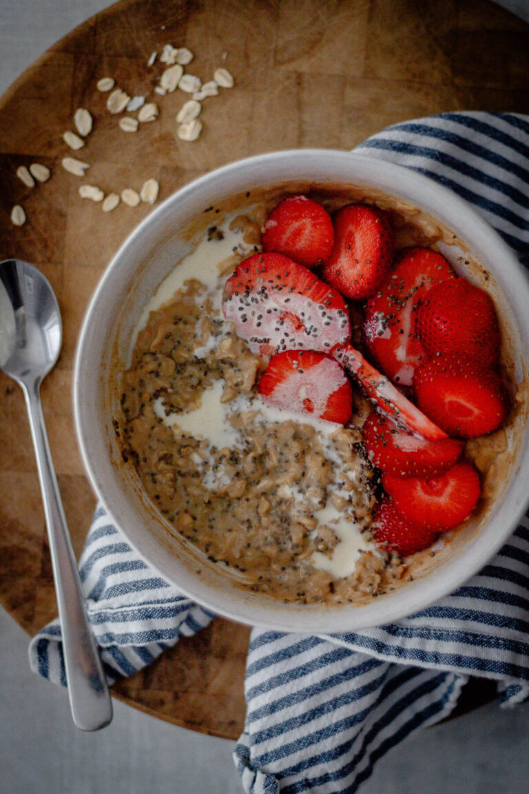peanut butter protein oatmeal with strawberries