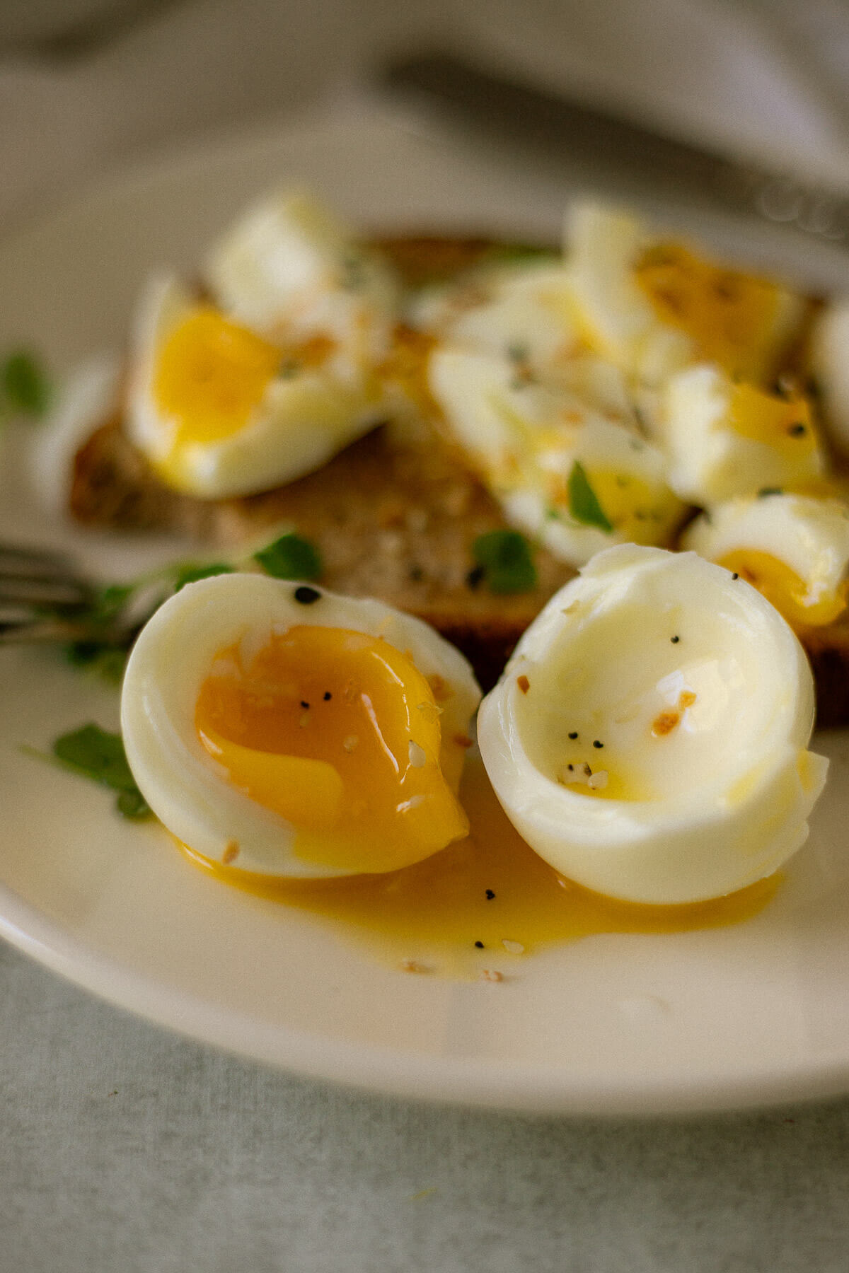 perfect jammy eggs on toast
